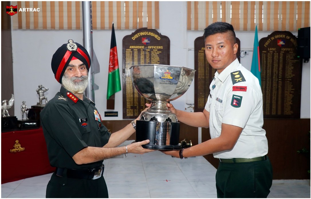 artrac_ia's tweet image. “𝐕𝐚𝐥𝐞𝐝𝐢𝐜𝐭𝐨𝐫𝐲 𝐀𝐝𝐝𝐫𝐞𝐬𝐬 𝐀𝐝𝐯𝐚𝐧𝐜𝐞 𝐆𝐮𝐧𝐧𝐞𝐫𝐲 𝐂𝐨𝐮𝐫𝐬𝐞”

#LtGenNSSarna, #Commandant, #SchoolofArtillery addressed the Officers attending Advance Gunnery Course, including 10 Officers from Friendly Foreign Countries #FFC in the Valedictory Function.…