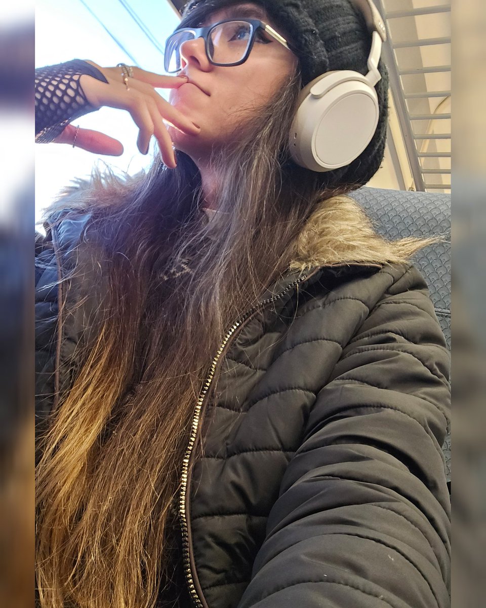 msxtesss's tweet photo. It's a little chilly in new york⛄ https://t.co/cnF9GnZd2W