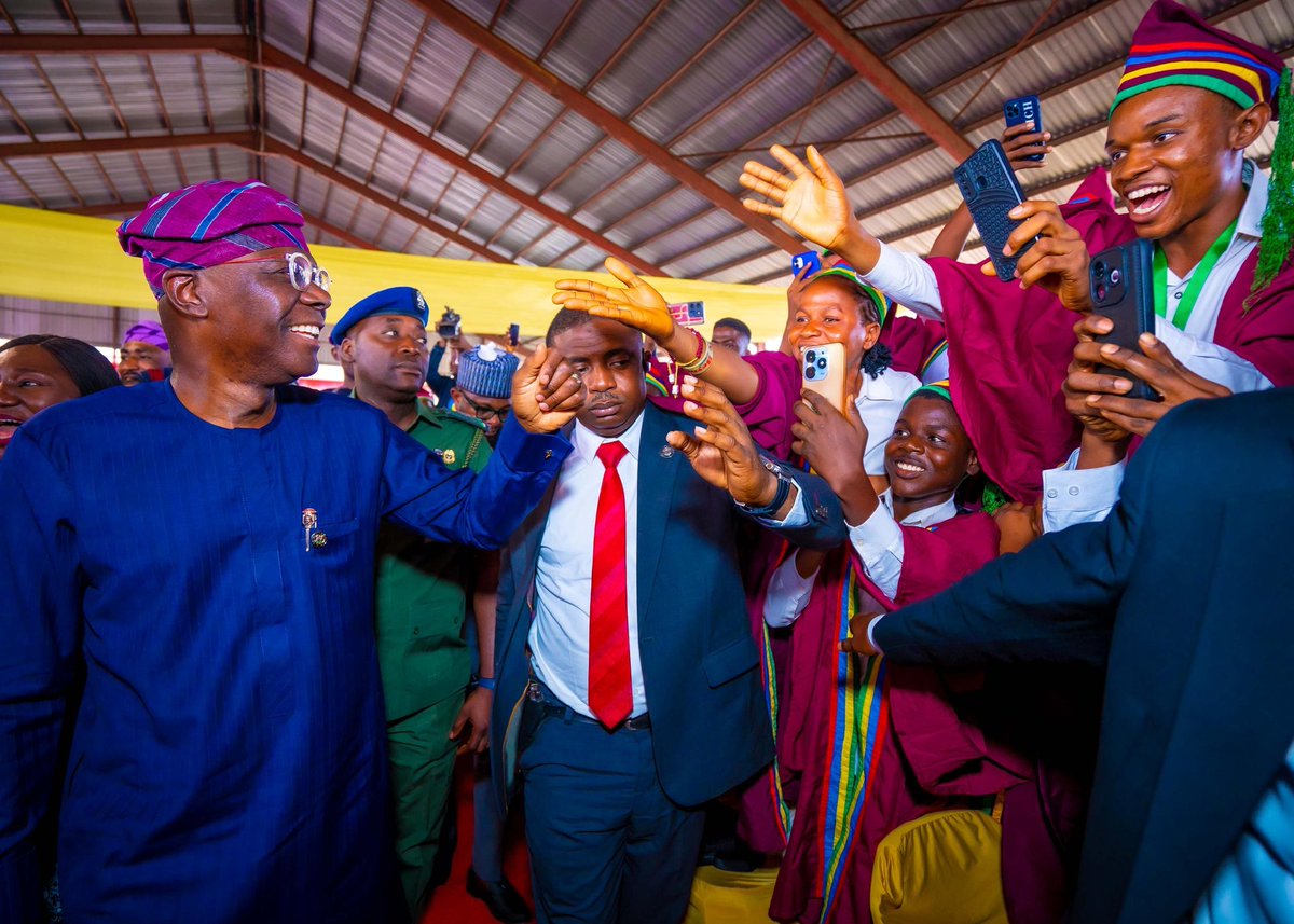 followlasg's tweet photo. Gov. @jidesanwoolu as Special Guest of Honour at Y2024 Graduation of Tecnical College Students of Lagos State Technical and Vocational Education Board (LASTVEB), held at De Blue Roof, Agidingbi, Ikeja, on Monday, 2nd December 2024.

@drobafemihamzat @gboyegaakosile @gbenga_omo @lastveb_info @BSaluHundeyin @Mr_JAGs 
#AGreaterLagosRising 
#LASG