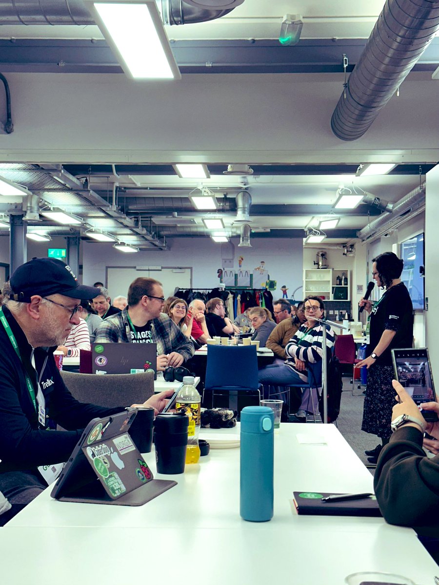 CoderDojoBanb's tweet image. Great weekend in Cambridge getting ideas for all our ninjas. Pilgrimage to the @Raspberry_Pi store & then #ClubsCon24 jam packed with fun, creativity & the best bunch of people from @RaspberryPi_org @coderDojo & @CodeClub you could ever wish to spend time with. Thank you!❤️🖤💚