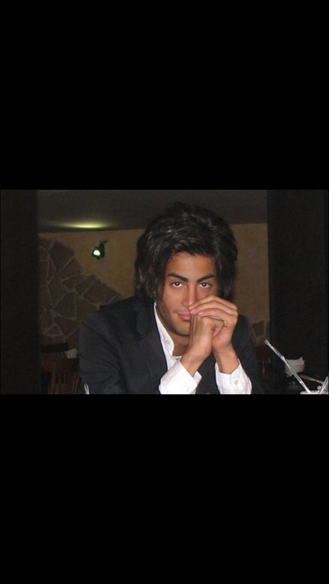 khanpesarr's tweet photo. ۳۴.                                                      ۱۹. https://t.co/iAeEt8JeJH