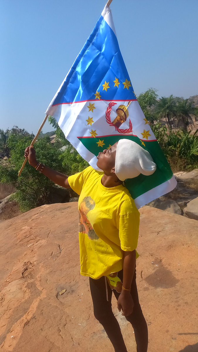 AkenniAkende01's tweet photo. I will be happy if yoruba stoodsup strongly and fights for their independent. Nigeria will never gives U joy and future to anybody, let it be cleared to You yorubas and hausa. Biafra Nation as came to stay Glory be to Olodumare Almighty.
@KoikiMedia 
@GovernmentBia https://t.co/qZBi1wn5nf