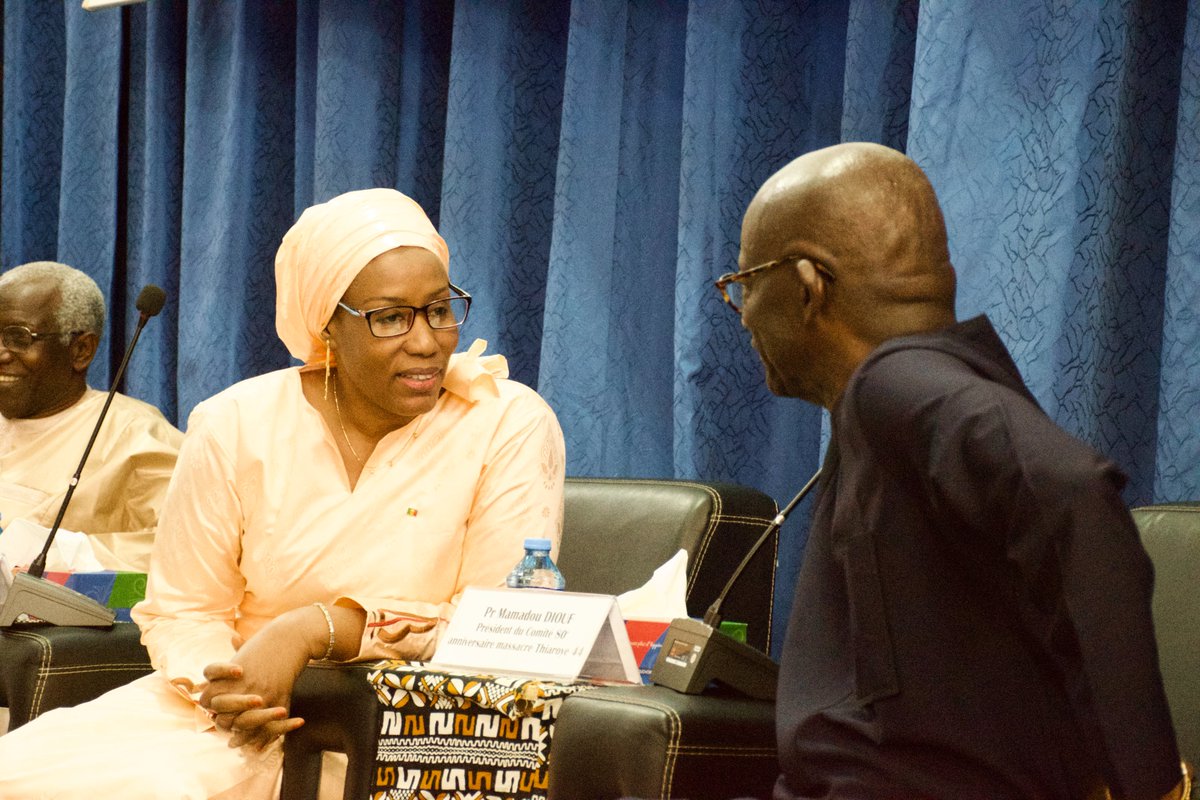 Colloque 80 ans de Thiaroye44 (@thiaroye80ans) on Twitter photo 🎓 Salle comble dans l’amphithéâtre Khaly Amar Fall à l’<a href="/UCAD_Senegal/">Université Cheikh Anta Diop de Dakar</a> pour la première journée du colloque #Thiaroye44.
Après avoir exploré l’histoire du massacre colonial, la deuxième journée — à Thiaroye — se penchera sur ses résonances artistiques. 🎓 Salle comble dans l’amphithéâtre Khaly Amar Fall à l’<a href="/UCAD_Senegal/">Université Cheikh Anta Diop de Dakar</a> pour la première journée du colloque #Thiaroye44.
Après avoir exploré l’histoire du massacre colonial, la deuxième journée — à Thiaroye — se penchera sur ses résonances artistiques.