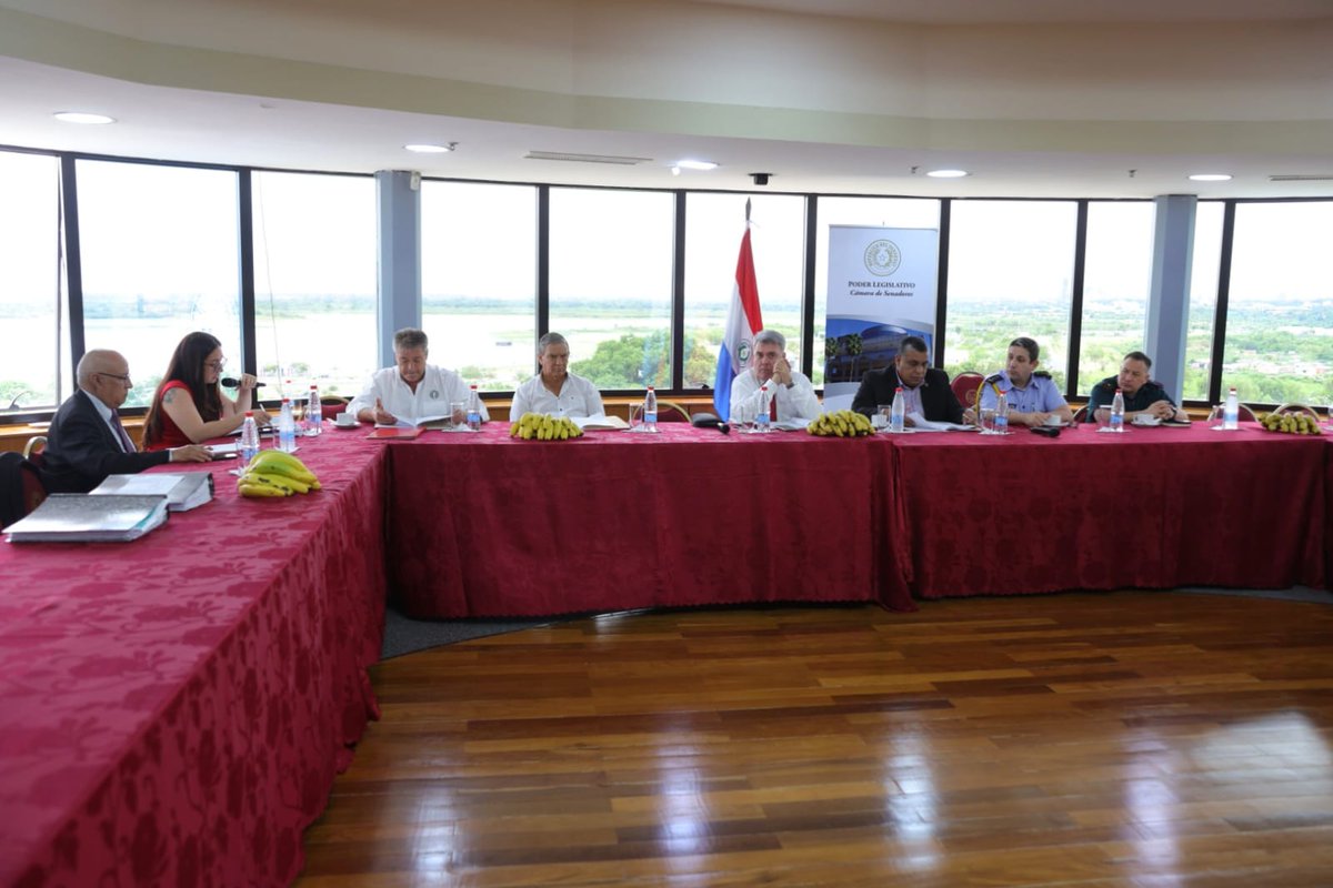 Con la participación del senador José Ledesma <a href="/PakoLedesma/">Jose Ledesma</a>, miembro de la Comision de Derechos Humanos <a href="/DDHHSenadoPy/">Comisión de Derechos Humanos Cámara de SenadoresPy</a>, se lleva a cabo la sesión ordinaria del Consejo Nacional de Objeción de Conciencia.

📍 Salón Acosta Ñu, 5to. piso

#SenadoPy