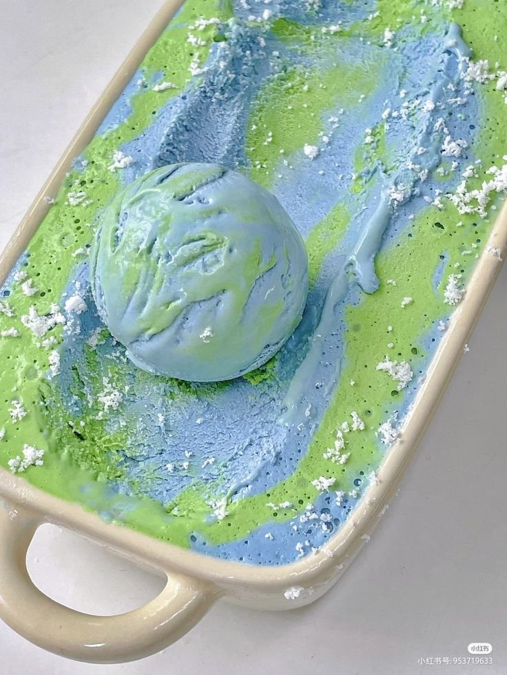 daily_dolce's tweet photo. Earth ice cream https://t.co/3f04ITKBeG