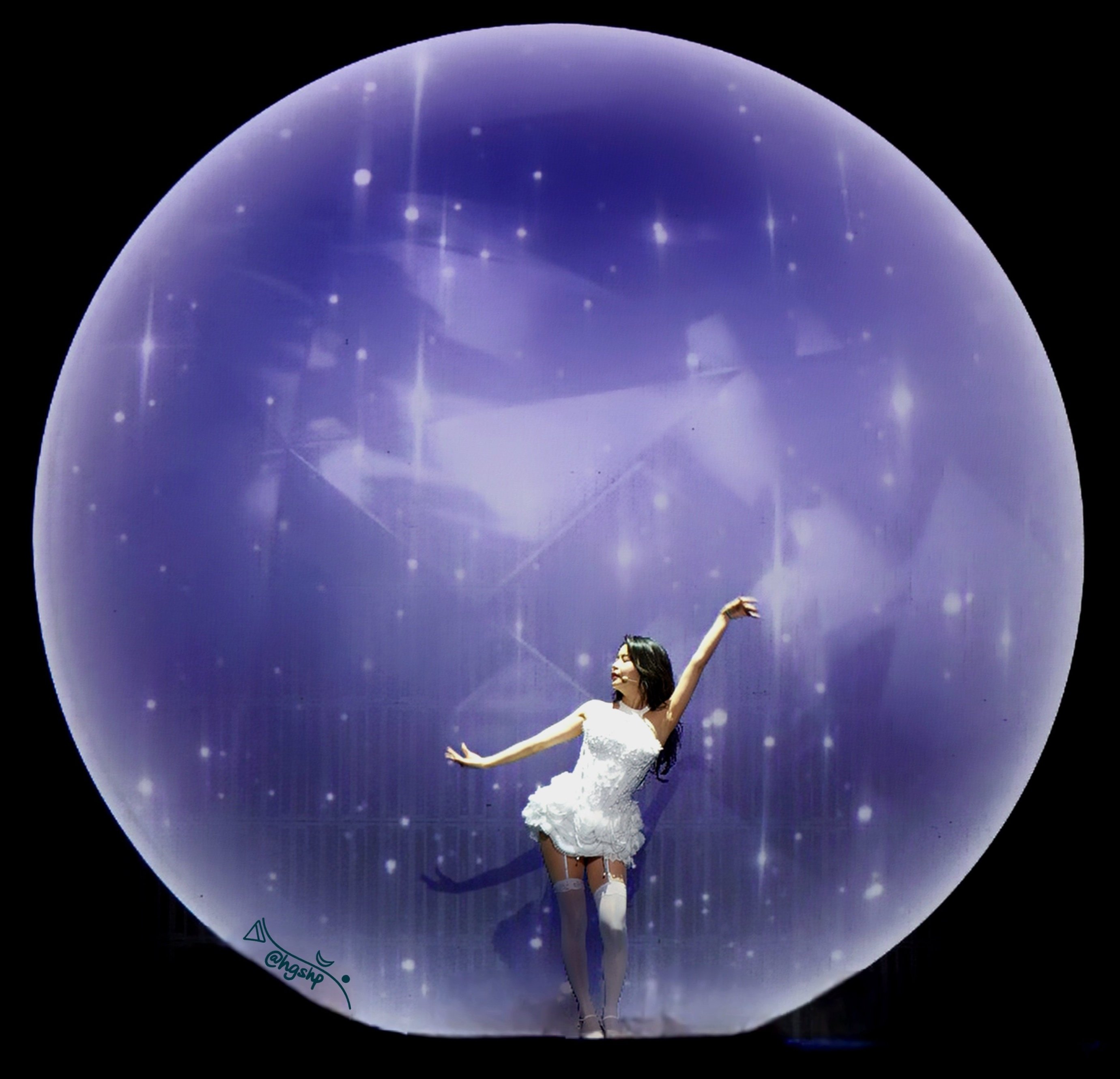 ColoursSolar 2nd Concert [COLOURS] 🇸🇬 20240727 - Honey</p> <p>#SolarCOLOURSinSG<br>#SolarCOLOURSconcert<br>#솔라 #SOLAR