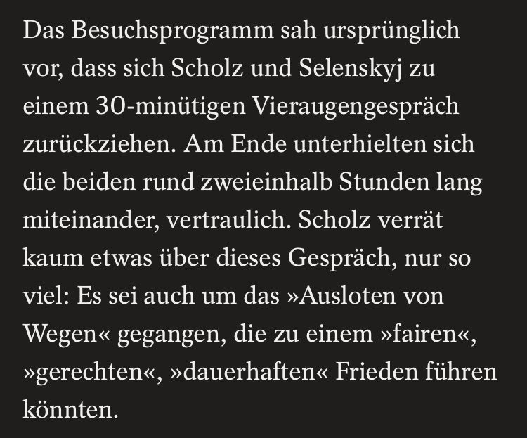Meyermit_ey's tweet photo. Kanzler Scholz in #Kyiv. So viel zum Thema „alles nur Wahlkampf.“ 

Quelle: @derspiegel https://t.co/xCRbtOYYx9