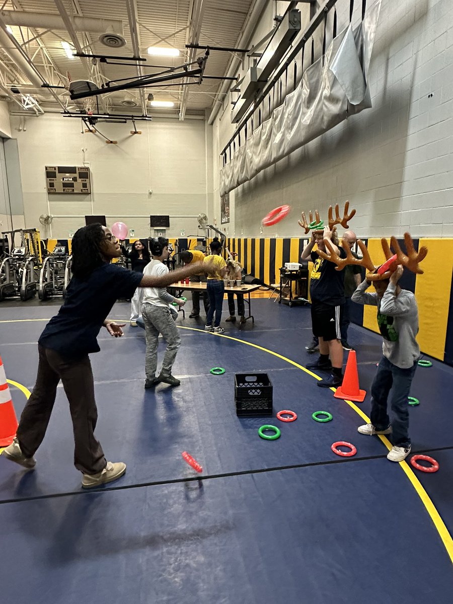 Sarah Brucher tweet media