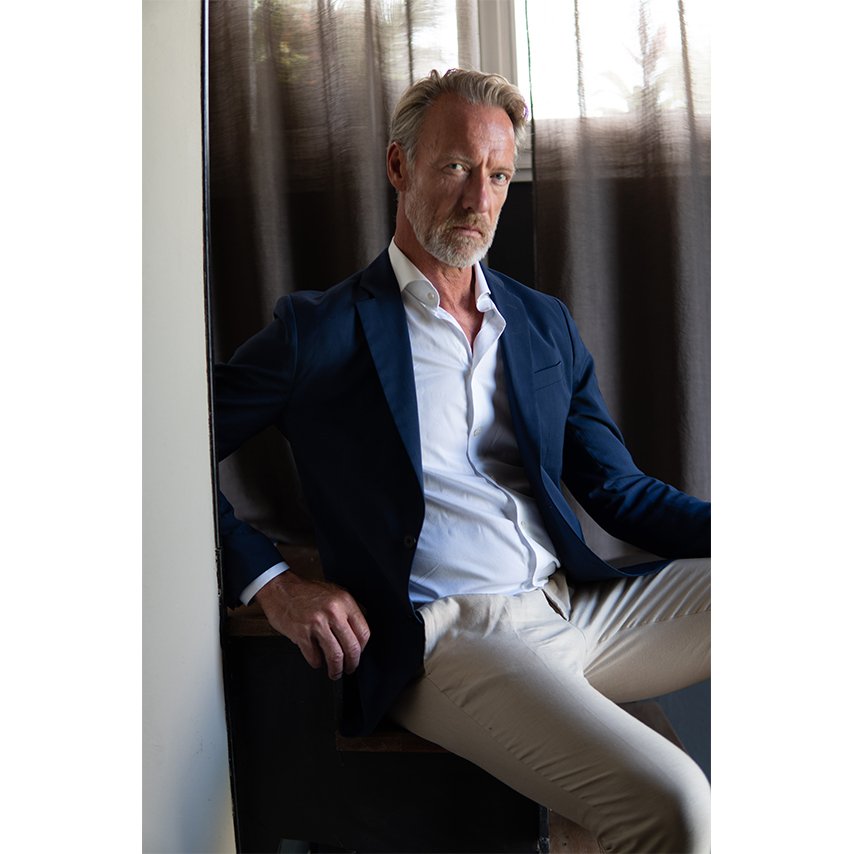 inspanishmgz's tweet photo. Foto #CobaltoPhotography
Modelo #JanGPedersen

#menstyle #menswear #fashionphotographer #gentleman #malemodeling https://t.co/bqUakvgrdN