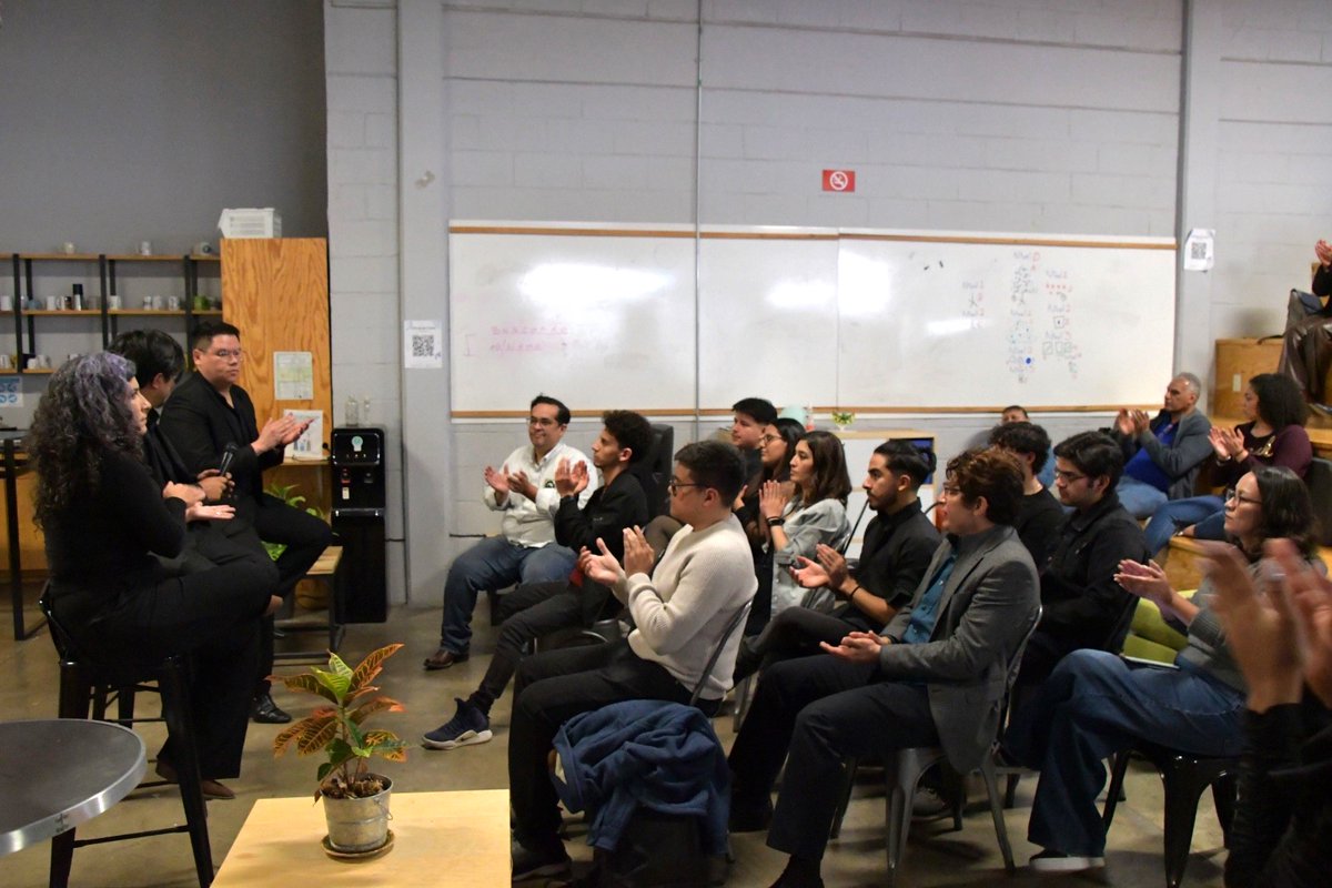 InadetCenaltec's tweet image. ¡Celebramos la graduación de 12 jóvenes en Programación Python!
Programar es fundamental para acceder a oportunidades en áreas clave como desarrollo web, ciencia de datos, inteligencia artificial y automatización.
#25años #Cenaltec #ProgramaciónPython #futurotecnológico