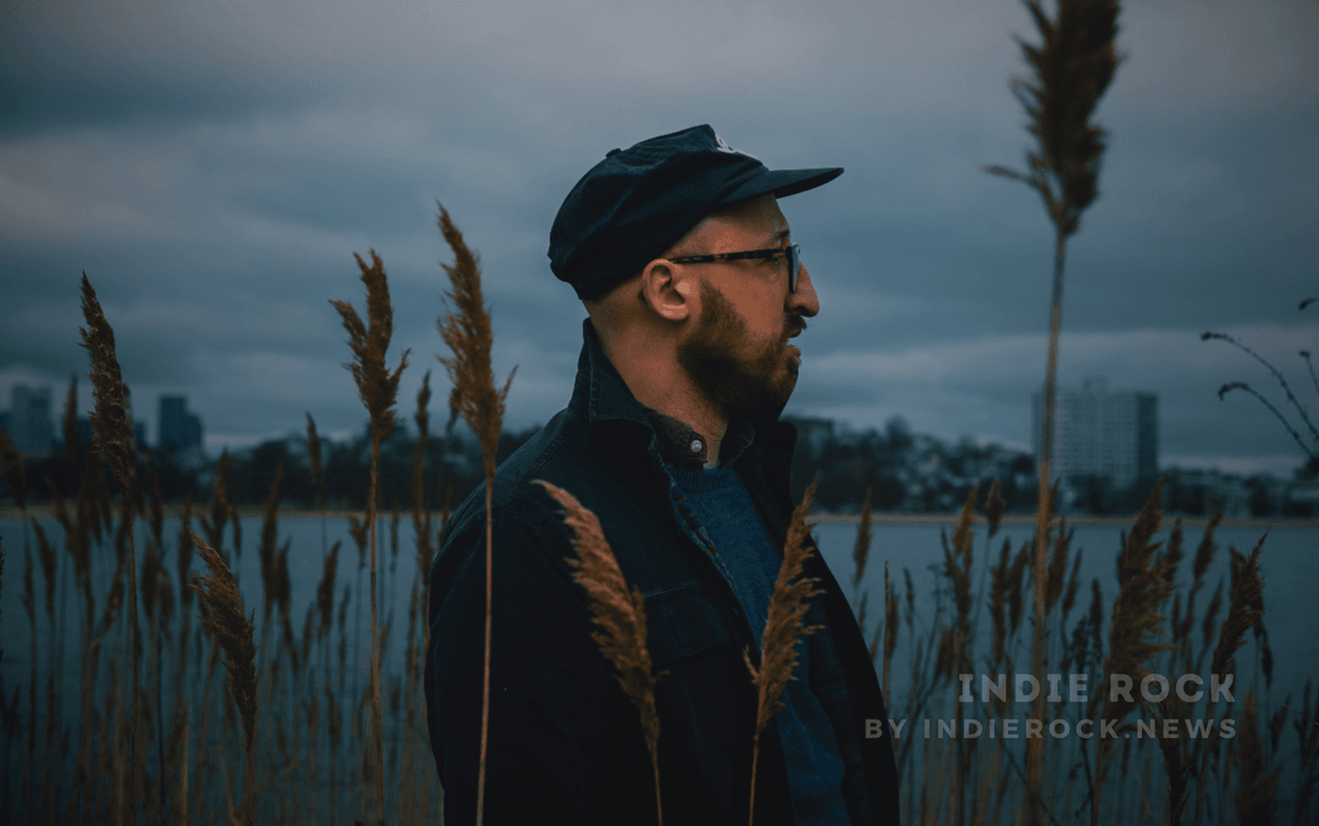Unearth the Raw Emotions of Indie Melodic Pop Rock with Old Tom &amp; The Lookouts’ Haunting New Album Northeastern
indierock.news/news/unearth-t… 👉 by IndieRock.News #NewMusic #PopHitsCo #IndieMusicNews
