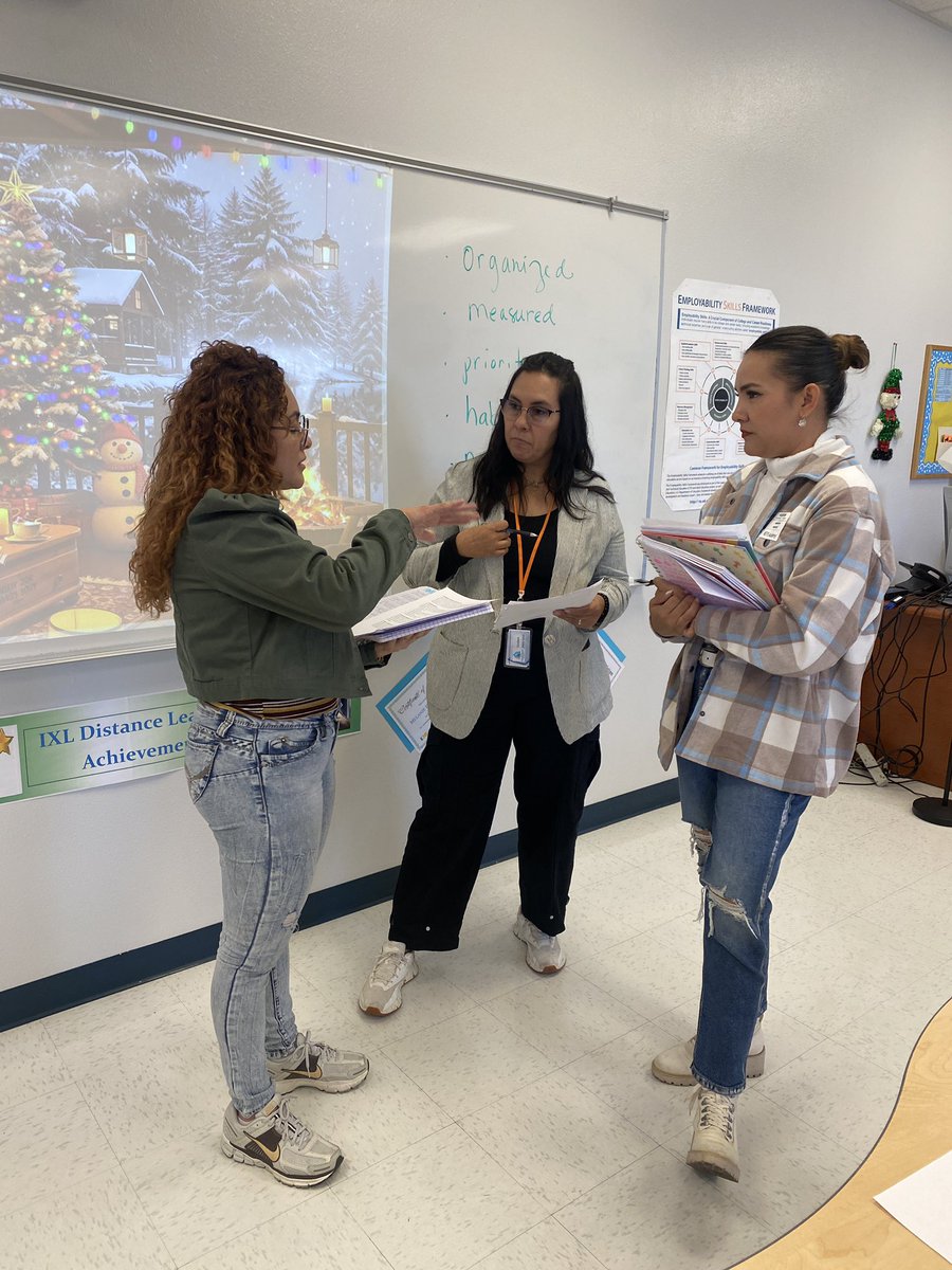 MGarcia_CommEd's tweet photo. My Advanced ESL class are engaged in discussing the importance of employee benefits and the cost of illnesses in the workforce @SISD_CommEd in @SocorroISD 
@YCLC_EDUCATION 
@TCALLtweets 
@LINCS_ED https://t.co/qOiXgSZnmQ