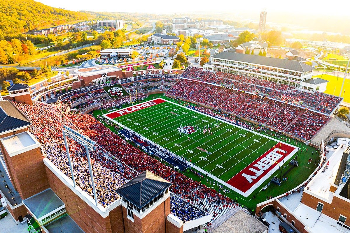 A little breakdown of what Liberty Football fans should expect over the next few weeks

I kept it simple 

Thread //