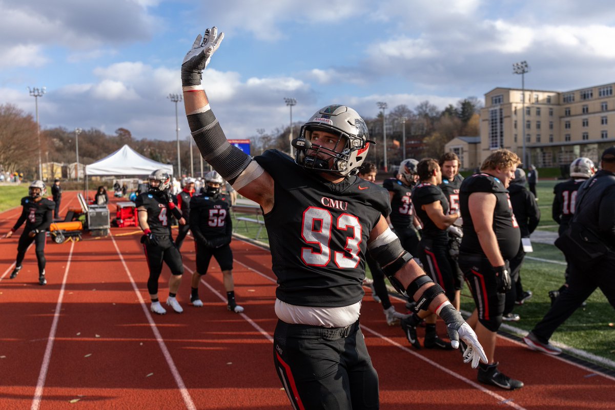 Movin' on up 🔥

<a href="/TartanFB/">Carnegie Mellon Football</a> advanced in the NCAA tournament with a flurry-filled victory over the Colonels of Centre College last weekend.

➡️ cmu.is/Tartans-Colone…

#TartanProud