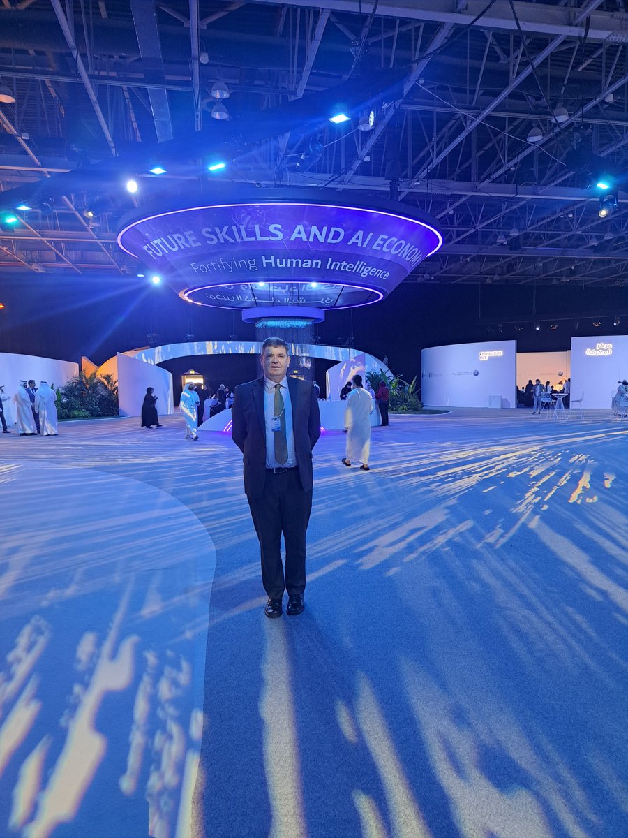 ppwone's tweet image. @KnowSummit

On UAE&apos;s 53rd Union day I reflected on “Eco-Innovations for a Sustainable World”, presented on a panel discussion at #KnowledgeSummit24, moderated by @NaouferR37074  Senior TV Presenter, Dubai Media
  &quot;AI can play a pivotal role in bridging the gap between science,…