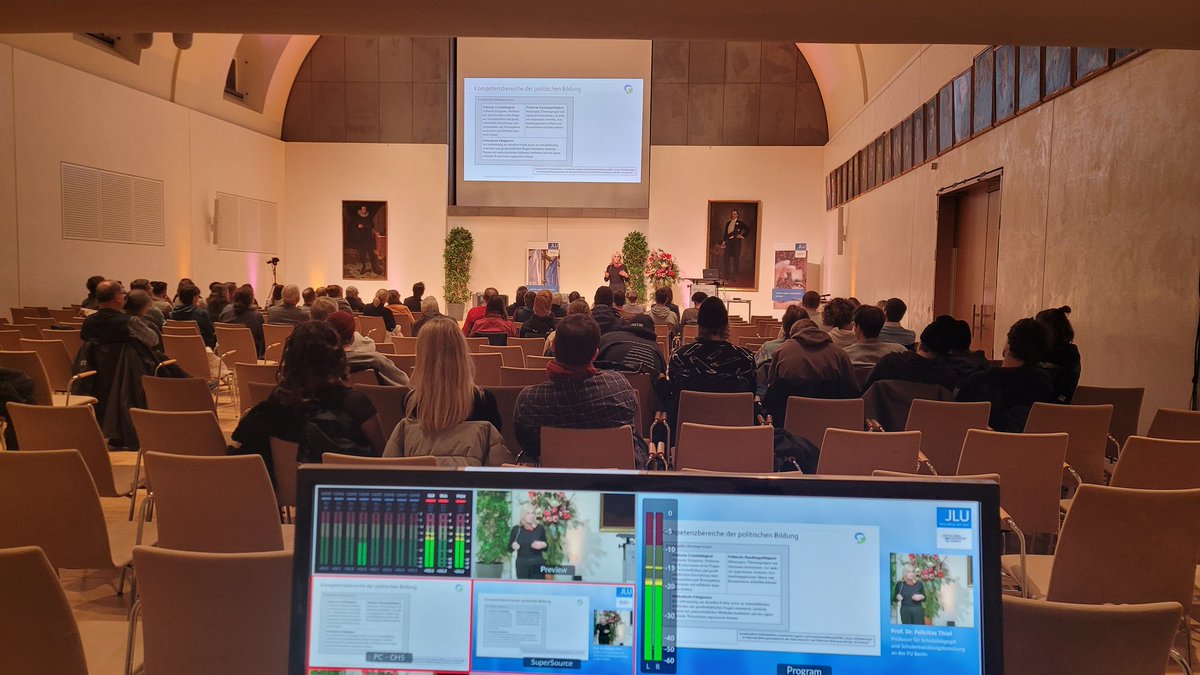 Das "Streamteam" des <a href="/HRZ_JLU/">JLU - HRZ</a> ist wieder aktiv uni-giessen.de/ringvorlesung <a href="/jlugiessen/">Universität Gießen</a> #hrz #jlugiessen #Livestream #ringvorlesung