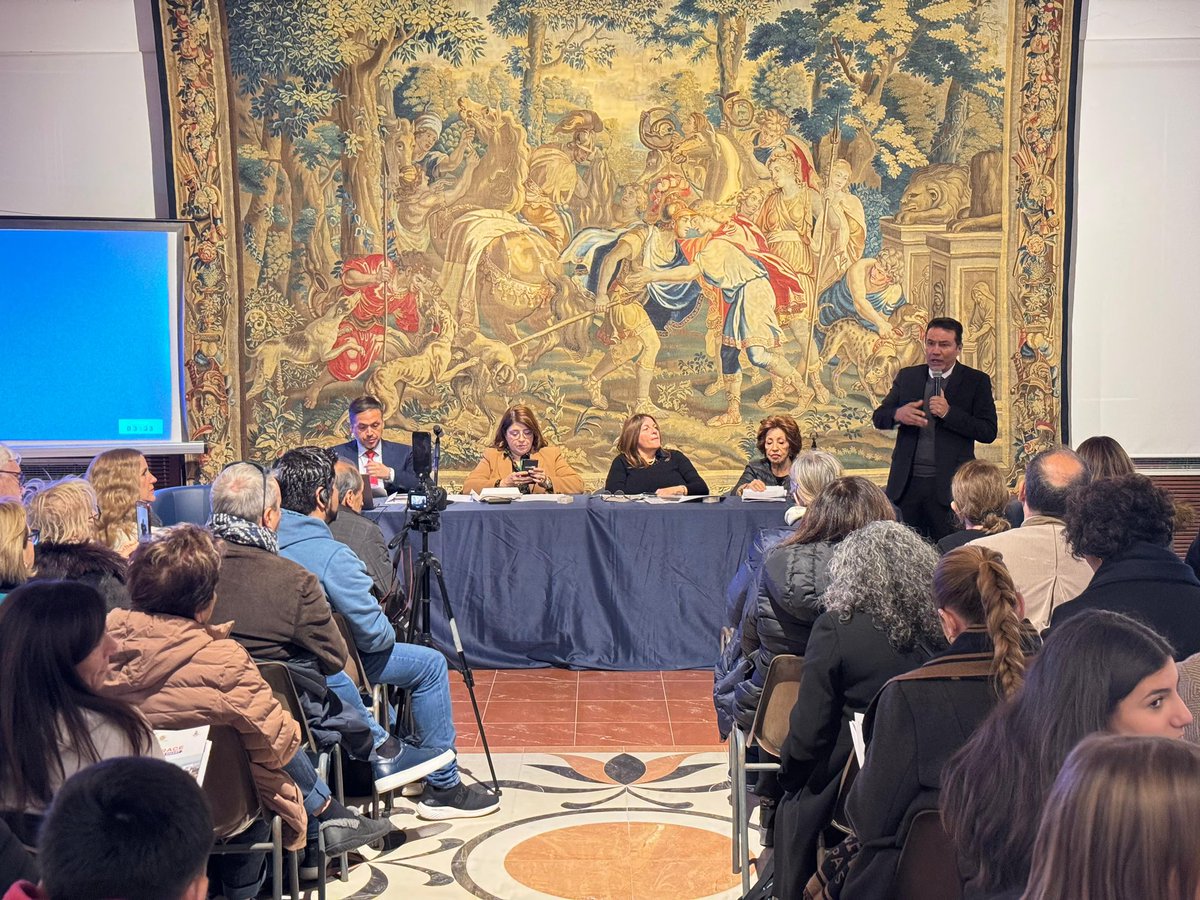 EmbaMexIta's tweet image. Penultimo giorno di attività del IX Forum Mondiale della Gastronomia Messicana, in Calabria.
Conferenze a #Gerace:
“Cultura del Cibo”. 
“Le Cucine Patrimonio UNESCO nel Mondo”.
“Cibo, Feste, Rituali e Musica della Tradizione”.
“Produzione e Cucina Sostenibile”.
#150AñosMXIT
🇲🇽 🇮🇹