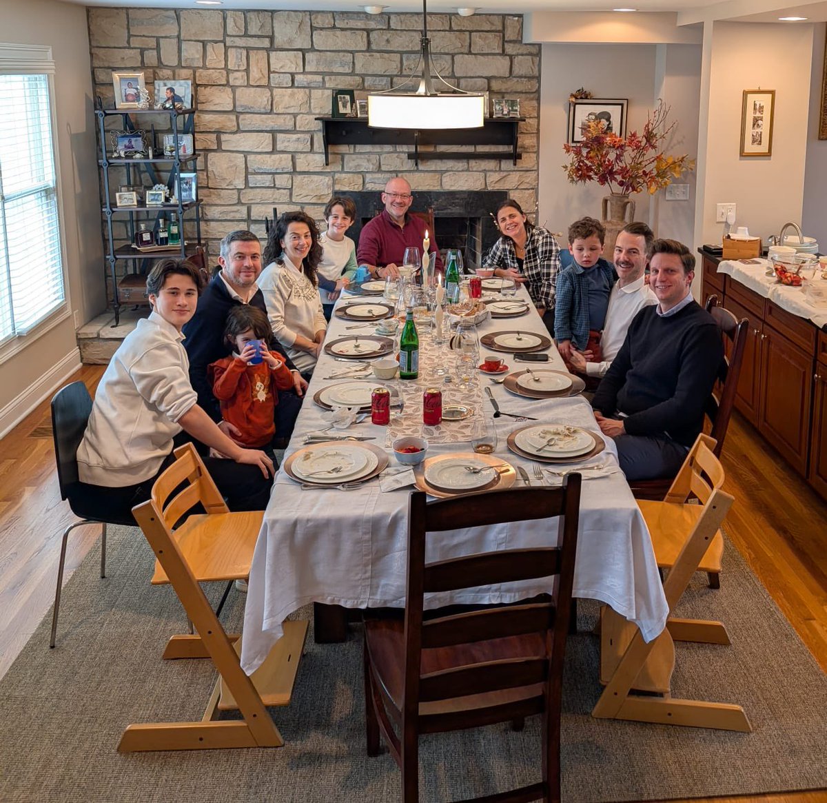davy_vanhoutte's tweet photo. What a great holiday weekend! Feeling #Thankful for love, friendships, family &amp; science! 🥰 
Oh, and don’t forget chocolate chip cookies 🍪 and dinosaurs 🦖 
#ECMatrixIsEverywhere  #ASMBeThankful https://t.co/Zj7fqci8Ew
