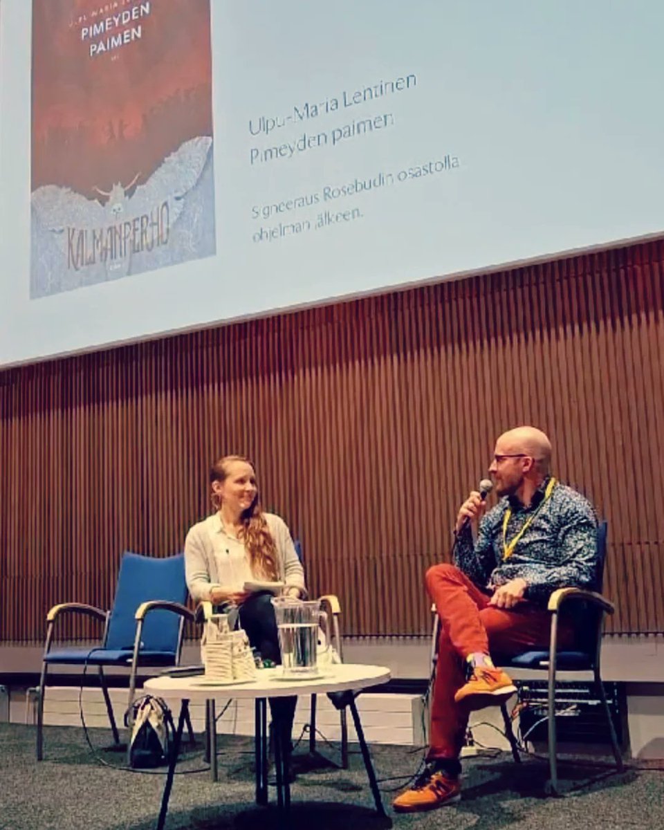 Kiitos kaikki ihanat, ketkä olitte lauantaina haastatteluani kuuntelemassa <a href="/TreKirjafest/">Tampereen Kirjafestarit</a>, olin ilahtunut miten moni oli jaksanut herätä festareille jo aamusta! Ja kumarrus haastattelija Samu Kolehniemelle erinomaisista kysymyksistä.
#tampereenkirjafestarit #trekirjafestarit