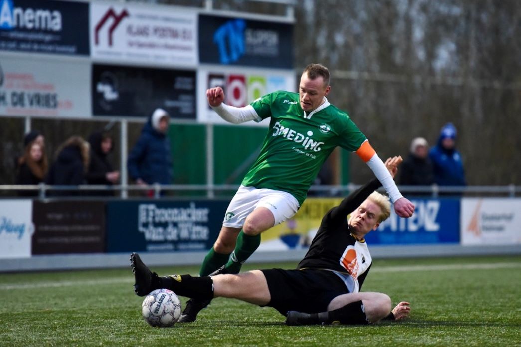 Zeerobben in de tweede helft afgetroefd door <a href="/SneekWitZwart/">VV Sneek Wit Zwart</a>  Met foto's van <a href="/fransbode/">GOGGLE 🕊</a>  <a href="/ZeerobbenTweets/">zmvv Zeerobben</a> : harlingenboeit.nl/nieuws/zeerobb…