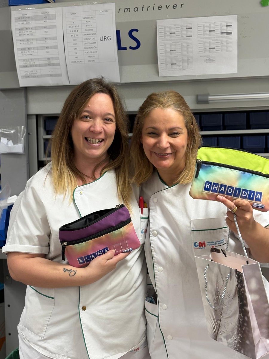 Hoy despedimos a dos técnicos de Farmacia Khady y Elena. Gracias por todo lo que hemos compartido, por vuestra amistad y profesionalidad y suerte en vuestro nuevo destino!!!