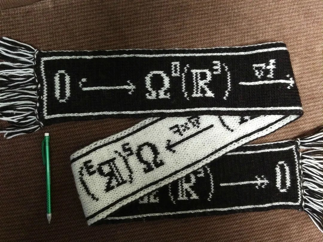 Anthony_Bonato's tweet photo. I want that de Rham cohomology scarf for Christmas https://t.co/DFHR0qt0mP