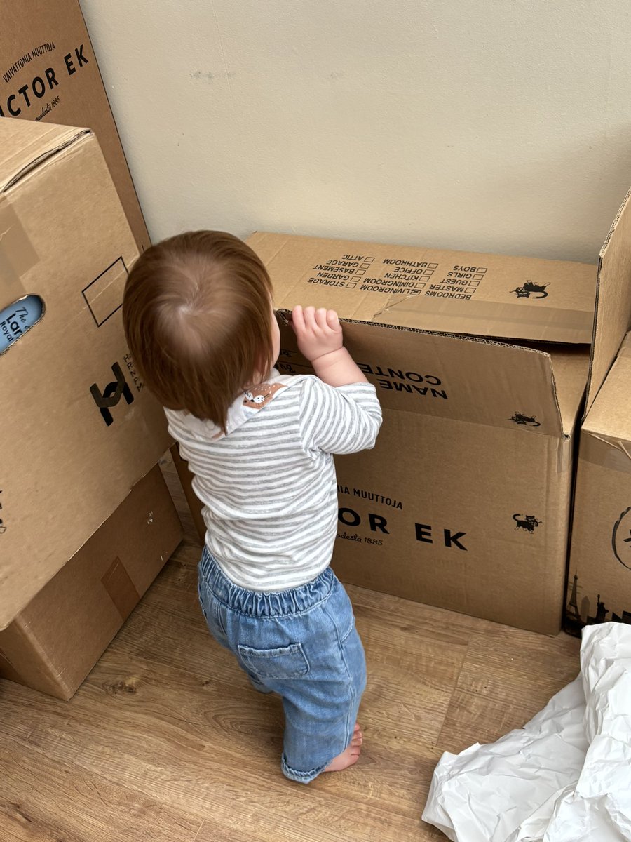Month 2 of retirement has been busy. A family gathering in Somerset, spa day with my daughters (and an engagement!), the end - at last - of the works on the house and the delivery - at last - of our 99 boxes. We need a bigger house! Fortunately we had a little helper ❤️
