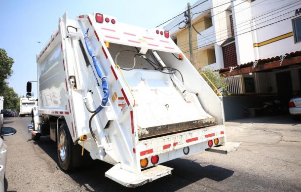 Se cae la contratación de camiones recolectores de basura en #Guadalajara; el gobierno municipal anuncia ahora la compra de unidades.

Con esta y otras noticias estamos #AlAire en Buenas Tardes Metrópoli, en el 1150 de AM y en notisistema.com

¡Bienvenido a las noticias!