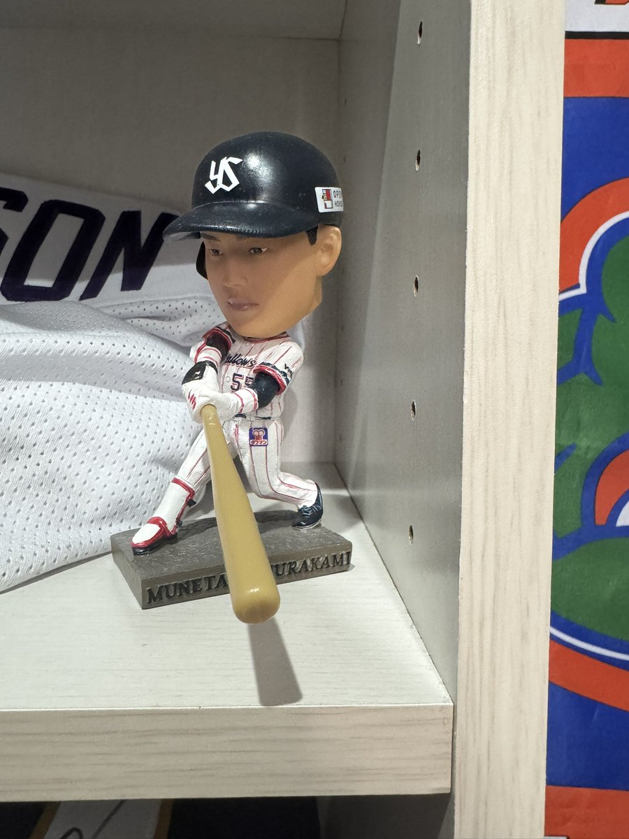 WheelzFL's tweet image. Munetaka Murakami bobble head for the timeline

I’m sad he’s leaving after this season even tho we knew this was happening years ago 😭