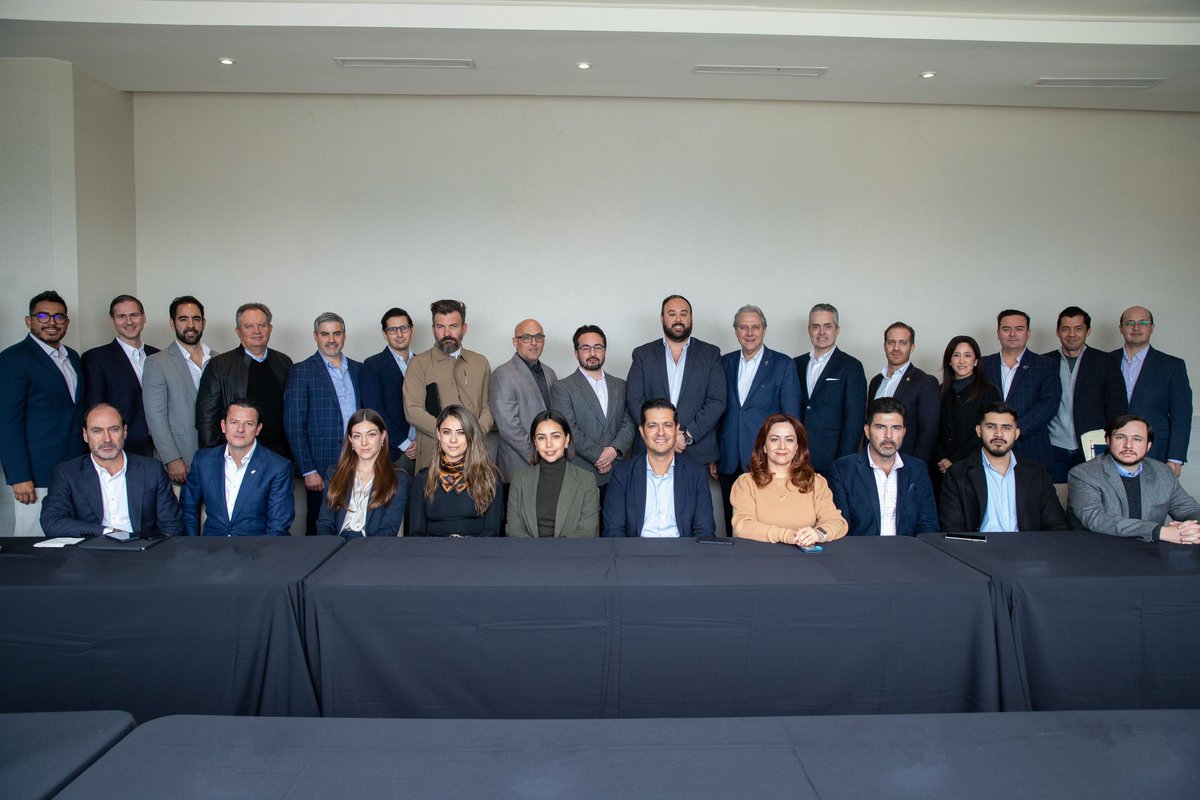 🤝🏻 Reunión de trabajo con  representantes de los parques  industriales de Nuevo León. 

🔝 Agradecemos a todos los asistentes por su disposición de colaborar en el desarrollo de estrategias para impulsar la economía del estado.

<a href="/eloo2/">Emmanuel Loo</a>