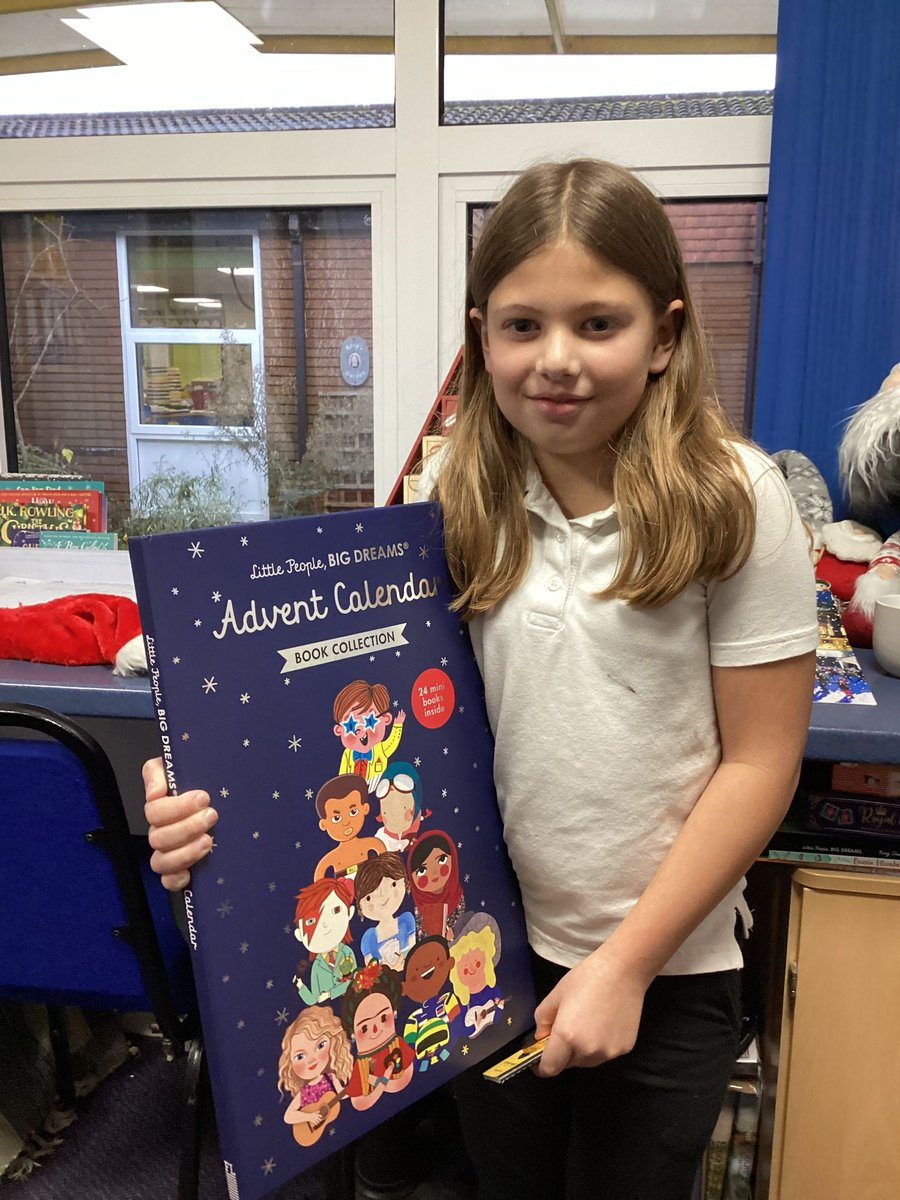 Today saw the first two days of advent being opened. A traditional cardboard calendar with doors to open, an advent house with chocolate coins/candy canes and the Little People, Big Dreams advent full of little books too. Whose class and number will be randomly chosen tomorrow?