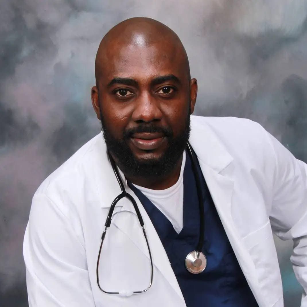 TheBeautyofAfri's tweet photo. Nigerians veteran actor, Maurice Ndubueze aka Terror D’Archangel is now a Medical Doctor in US.

Phoebe Egungun Atiku North Asher Tax Reform Bill NAFDAC Top Brass EFCC Ayra Starr Khalid Christmas Tinubu Zulum Ezege  GIGM Adeboye https://t.co/dQ17pK5KTl