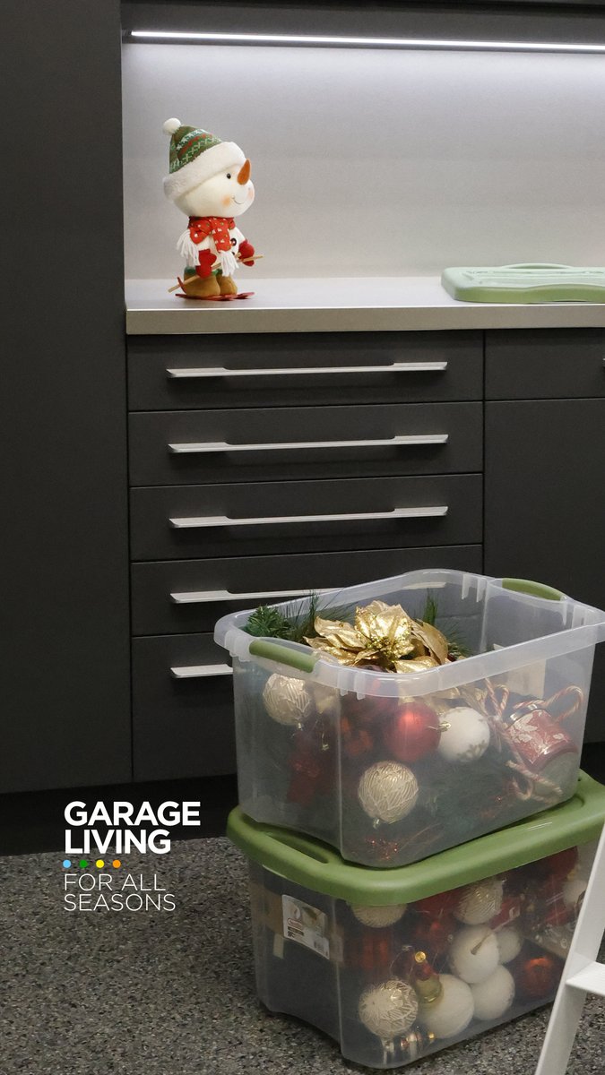 GarageLiving's tweet image. When do you decorate for the holidays?  
1. After Halloween  
2. After Thanksgiving  
3. Dec 1  
4. Week of Christmas  

Garage Living has storage solutions to keep your décor organized. Learn more: hubs.li/Q02ZD9St0  

#HolidayStorage #OrganizedGarage #GarageLiving