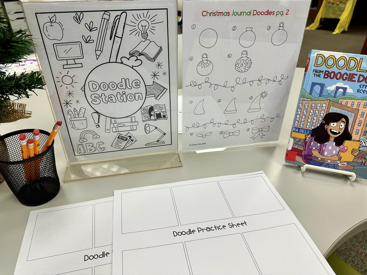 LmcStation220's tweet image. Inspired by @StephGuez, our festive doodle station is open! #passiveprogramming