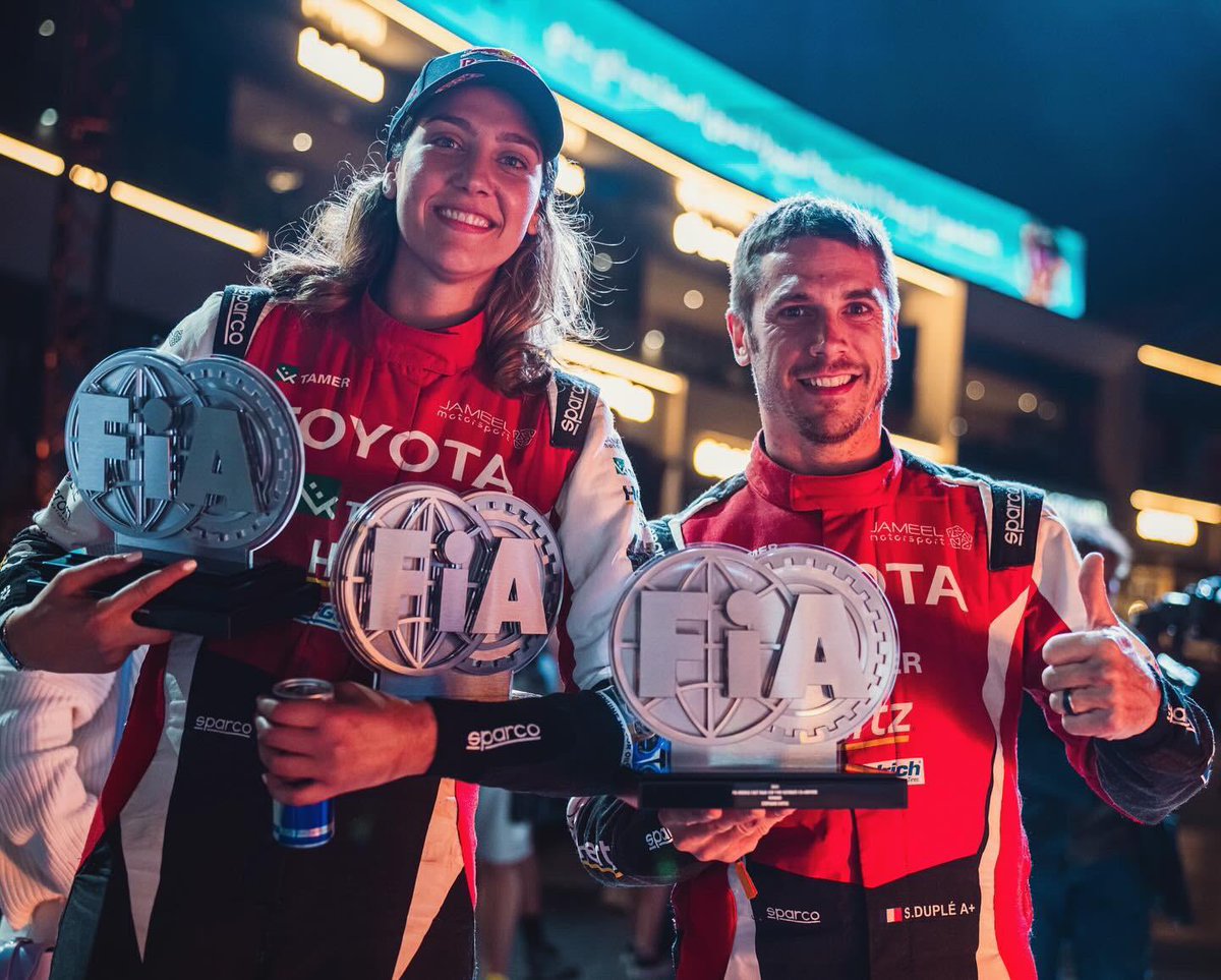 ابارك لبطلتنا دانية عقيل لتتويجها بطلة كأس الشرق الأوسط للراليات FIA - باها - 

ألف مبروك 🏆🇸🇦