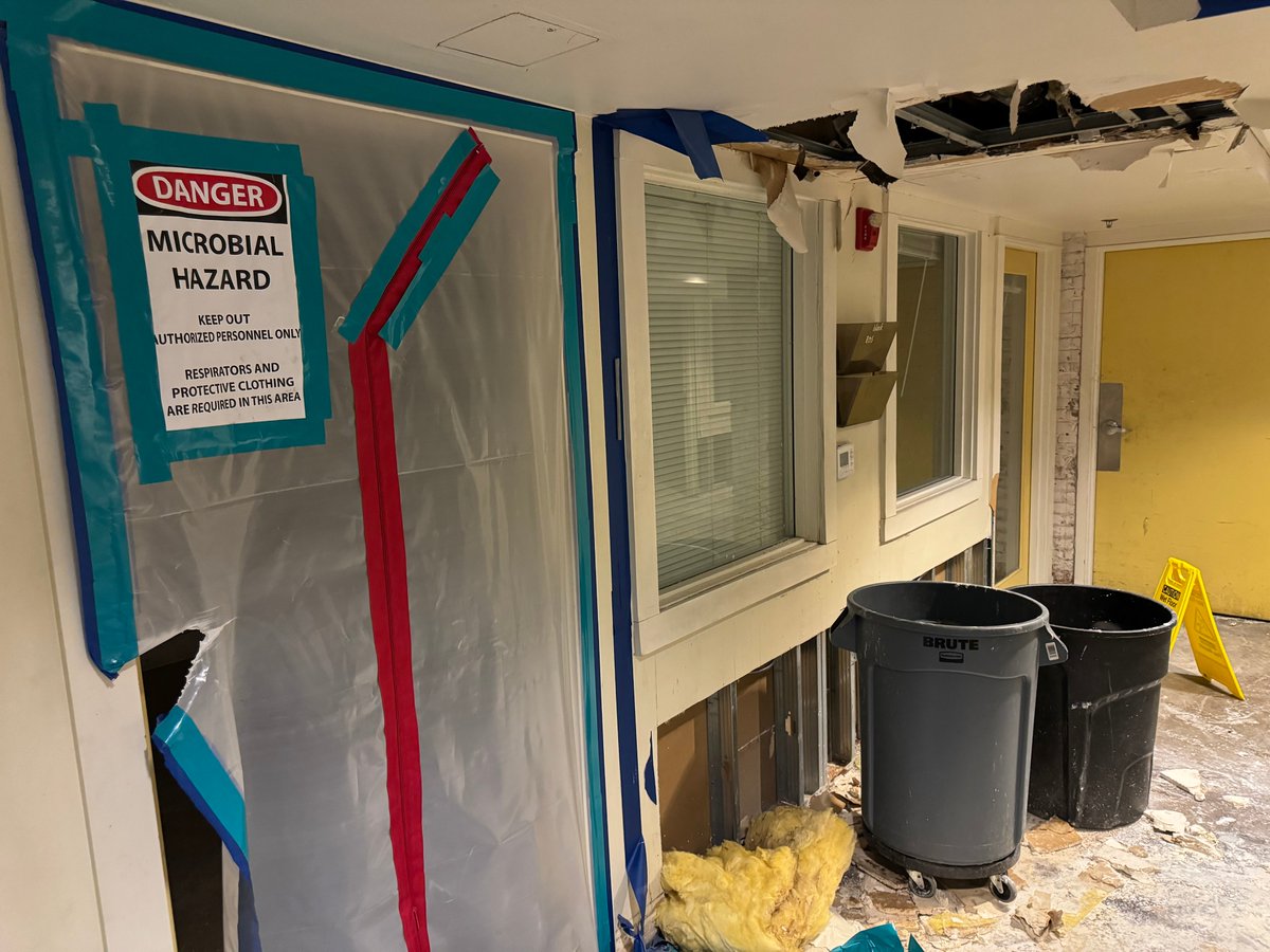 Went by one of the old Skid Row Housing Trust buildings that was sold to a developer.

Two tenants were locked out because their keycards failed, one with a dog in his room. No staff on site to help for two days. They were all getting evicted because of black mold.

(link in bio)