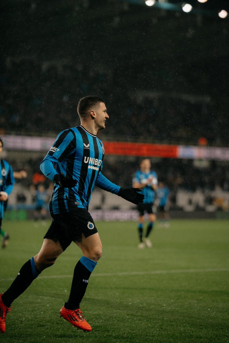 HellasFooty's tweet image. 📰 Greek international winger Christos Tzolis was awarded as Club Brugge's Player of the Month in November 🇬🇷

#Tzolis #Greece #Ethniki