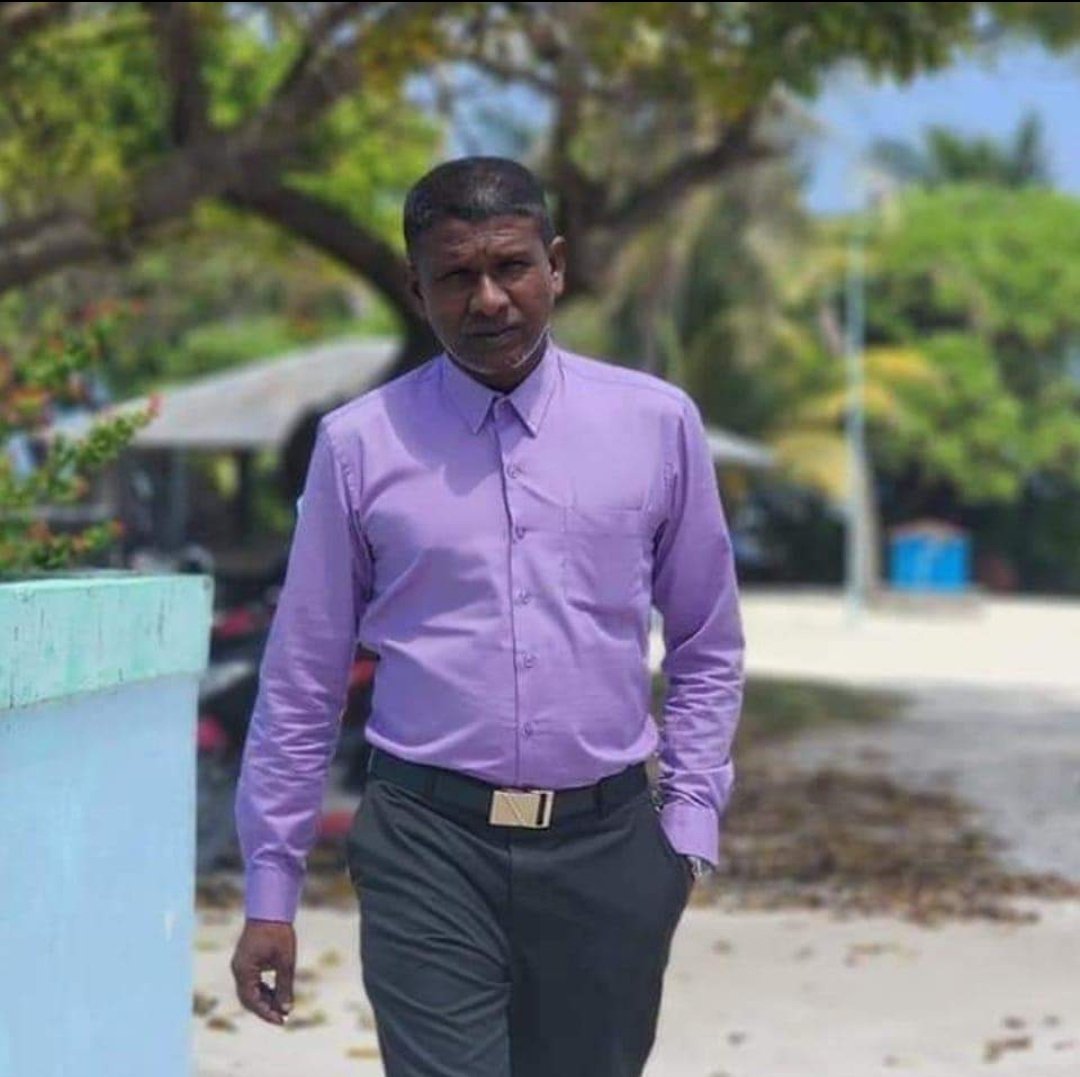 Mohamed Zahir (@mzahirimage) on Twitter photo Alhamdulillah, from today onwards I am not a member of any party. And I am very proud of myself for that. especially not being a member of PNC.
<a href="/Banafsaa/">Abdul Raheem Abdulla</a> <a href="/MMuizzu/">Dr Mohamed Muizzu</a> <a href="/IbrahimShujaau/">Ibrahim Shujau</a> <a href="/HKurusee/">Hassan Kurusee</a> <a href="/ibrahimjanab/">Ibrahim Muhammad</a> <a href="/MadiseelaM/">މަޑިސީލަ</a> <a href="/Mraee12/">Mohamed Raee / Makunudhoo Constituency</a> <a href="/maleehjamal/">Mohamed Maleeh Jamal</a> <a href="/MDPSecretariat/">MDP Secretariat</a> <a href="/MNA_MosTaaA/">Mohamed Nasheed Abdulla ( MosTaaA )</a> Alhamdulillah, from today onwards I am not a member of any party. And I am very proud of myself for that. especially not being a member of PNC.
<a href="/Banafsaa/">Abdul Raheem Abdulla</a> <a href="/MMuizzu/">Dr Mohamed Muizzu</a> <a href="/IbrahimShujaau/">Ibrahim Shujau</a> <a href="/HKurusee/">Hassan Kurusee</a> <a href="/ibrahimjanab/">Ibrahim Muhammad</a> <a href="/MadiseelaM/">މަޑިސީލަ</a> <a href="/Mraee12/">Mohamed Raee / Makunudhoo Constituency</a> <a href="/maleehjamal/">Mohamed Maleeh Jamal</a> <a href="/MDPSecretariat/">MDP Secretariat</a> <a href="/MNA_MosTaaA/">Mohamed Nasheed Abdulla ( MosTaaA )</a>