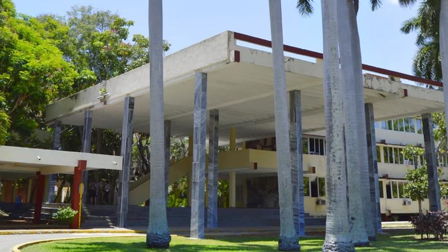 DrRobertoMOjeda's tweet photo. La @UniversidadPCC "Ñico López" cumple 64 años. Como previó #Fidel, su labor ha sido y continúa siendo fundamental para la preparación de cuadros y militantes. ¡Felicidades! #ConLaFuerzaDeLaUnidad https://t.co/Ag0jamgdQJ