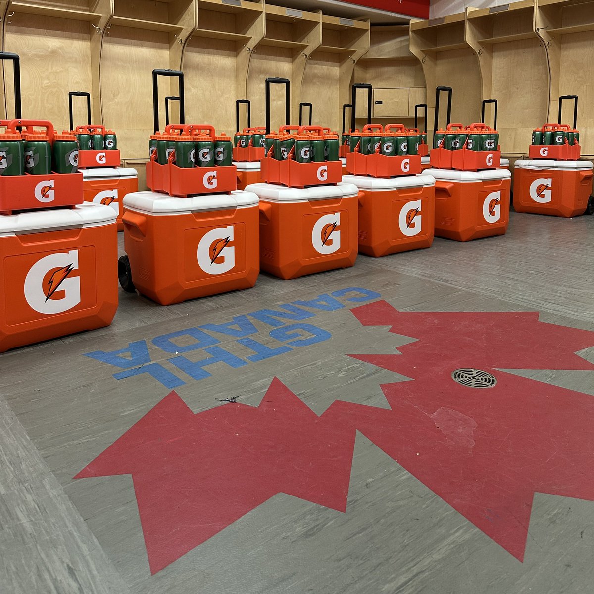 ShaunFilippelli's tweet photo. Thank you to @spordle for the collaboration, joining us to help keep things organized. Shout-out to @Gatorade, @HockeyHallFame, @OHLHockey, and @LiveBarn for the amazing gifting items for our participants.

2/4

#AChallengeCup #GTHL #IPlayintheG https://t.co/IJiierUsaC