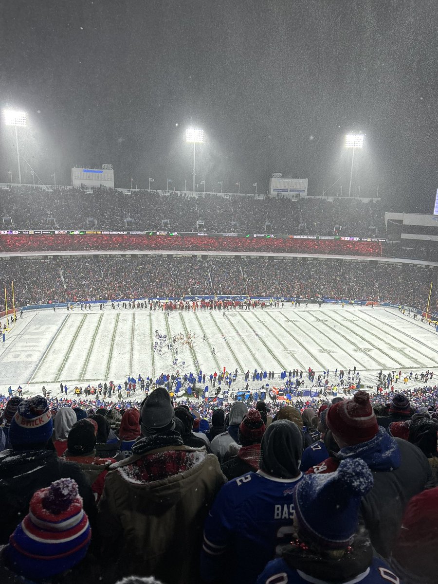 yyzbased's tweet photo. Just a bit of snow last night #BillsMafia https://t.co/7JAlhF7cqf