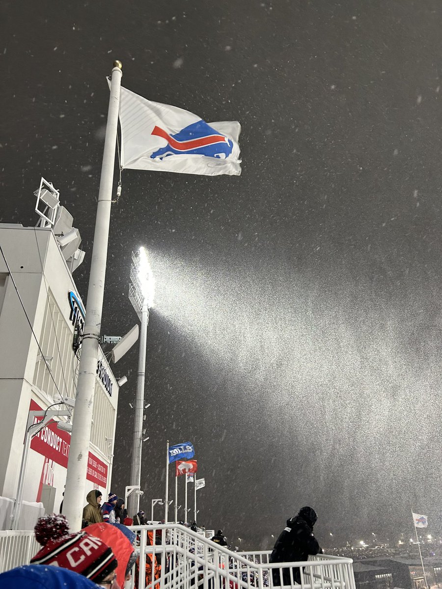 yyzbased's tweet photo. Just a bit of snow last night #BillsMafia https://t.co/7JAlhF7cqf