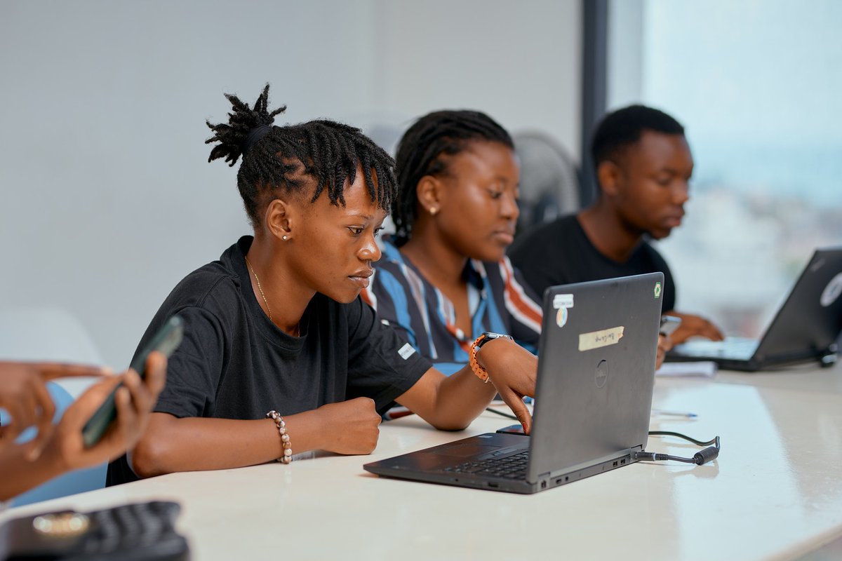 JossyKazitatu's tweet image. Dans le cadre d&apos;implémentation de la 2e phase du @msigreatlakes, @wikimediaRDC a oganisee 2jours d&apos;atelier de formation avancée sur @wikidata et SPARQL à Goma @go_innovation

 Nous avions appris à contribuer sur Wikidata et à créer les requêtes #SPARQL pour interroger Wikidata