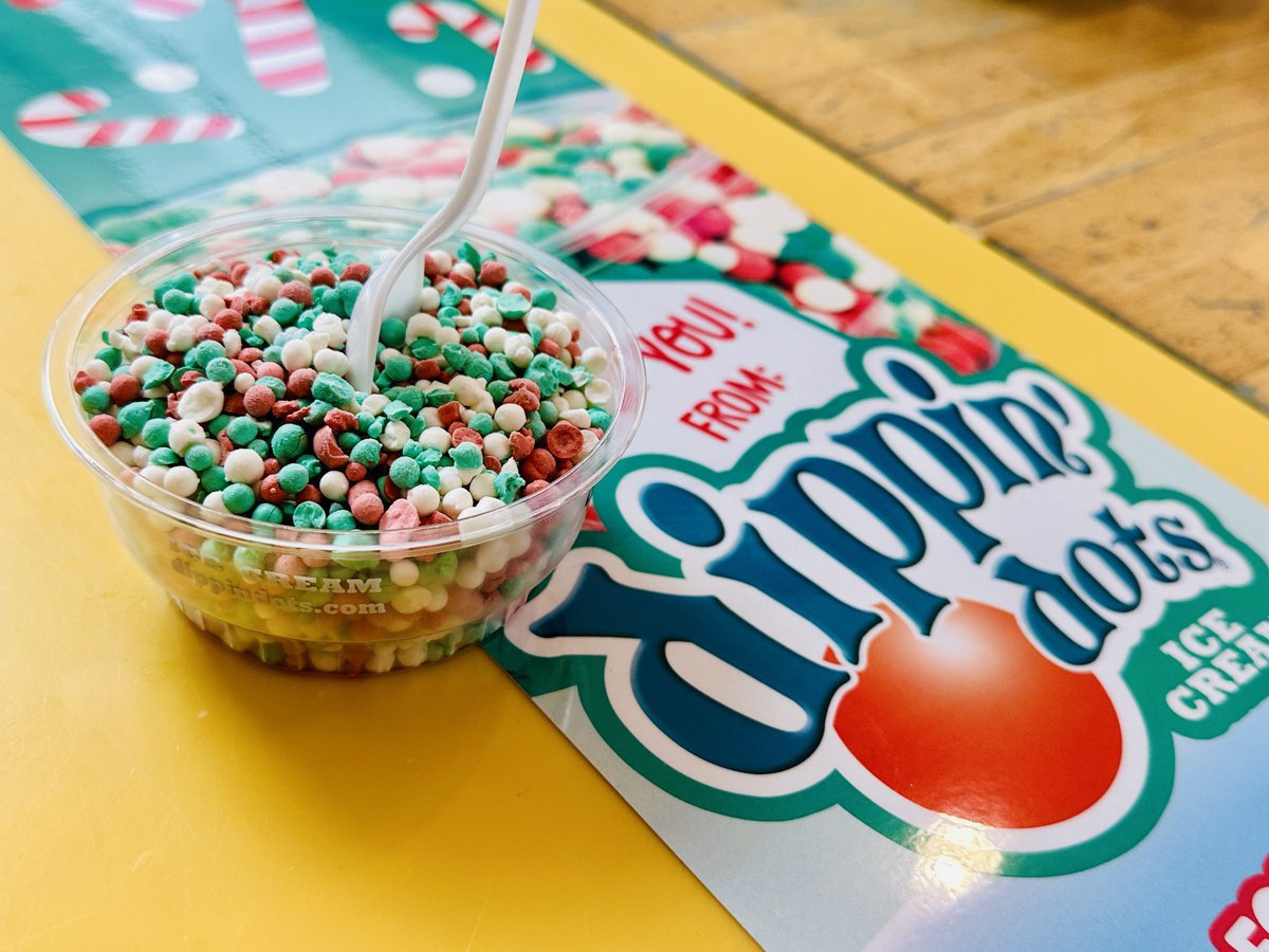 Trying Candy Cane Dippin’ Dots for the first time and it’s soo good! A festive blend of peppermint and vanilla ice creams! 🎄