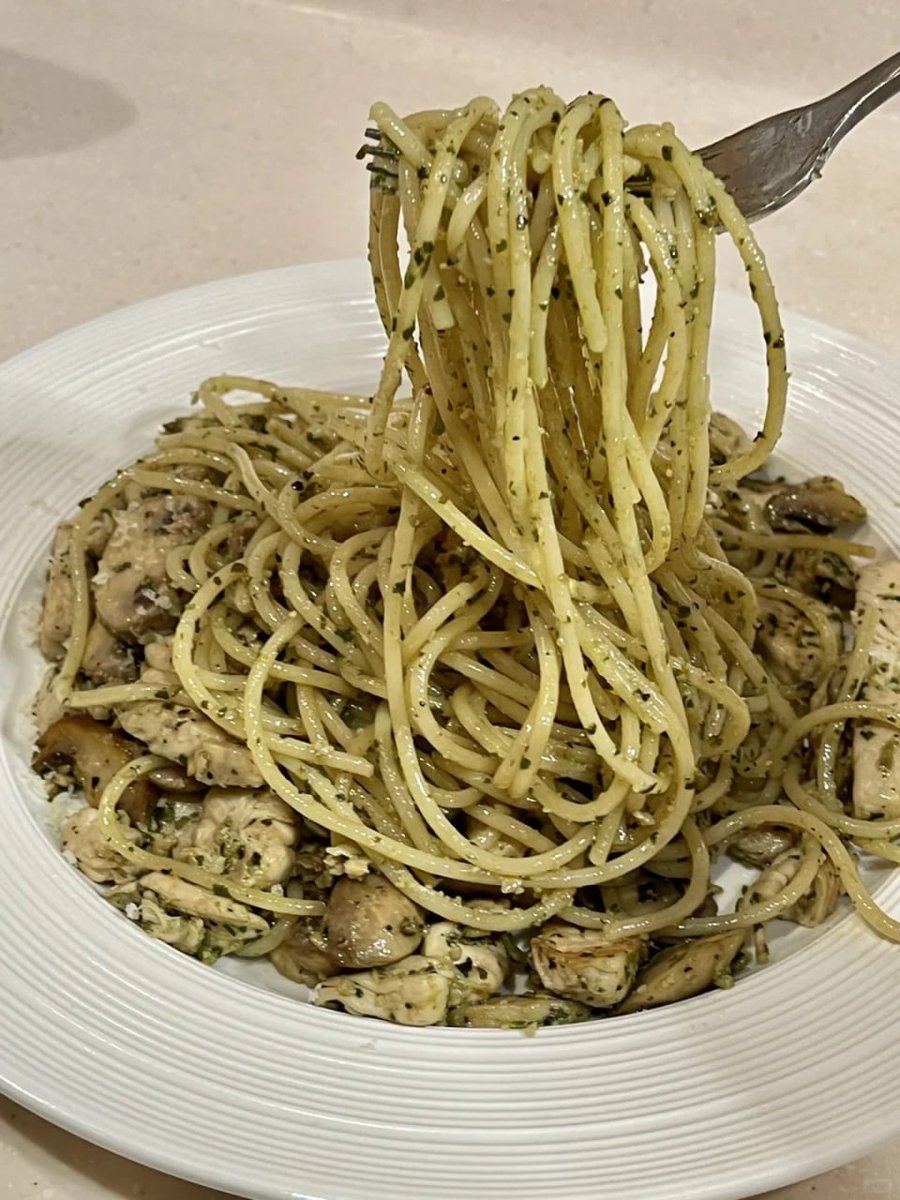 komplex06's tweet image. There's something magical about making pasta from scratch — it makes every bite even more delicious! 🍝❤️