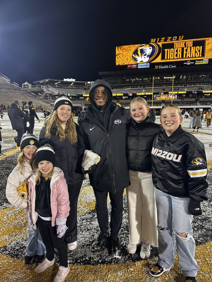 branlutz's tweet photo. @NitaGi05 The Lutz and Drinkwitz girls have gotten pictures with Mookie throughout his years at MIZZOU. We will miss him so much!! https://t.co/atfIAqWQ5T