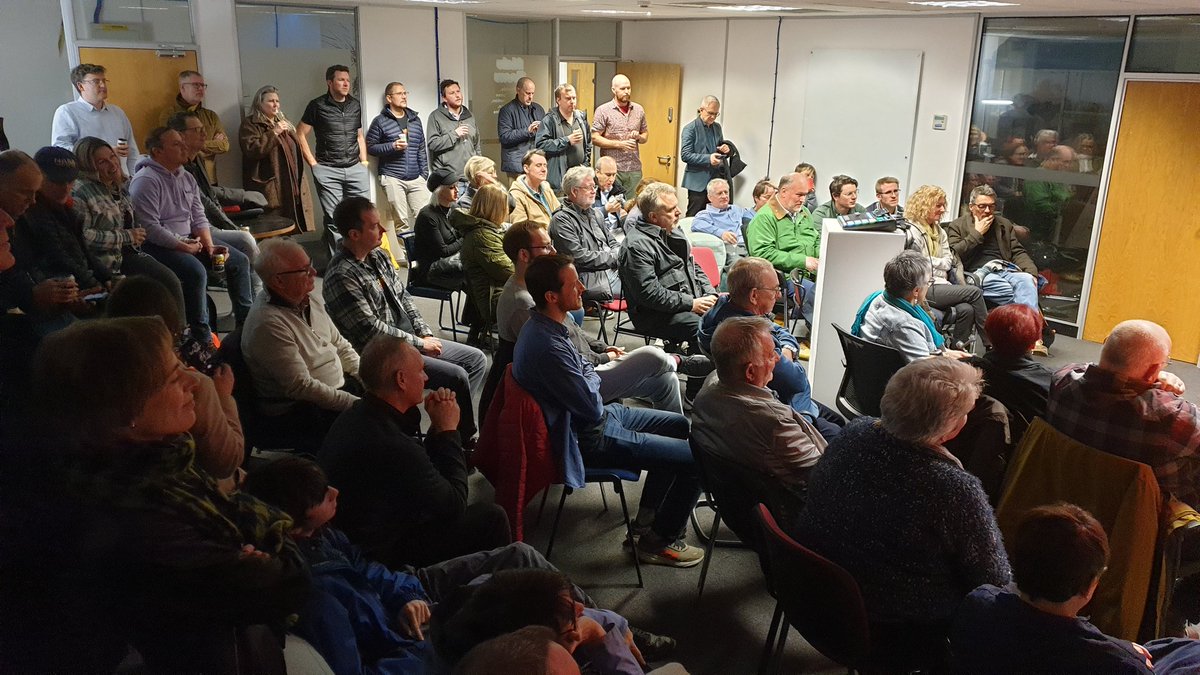 Fong: "I didn't get to be an astronaut but I did get to make #16sunsets" 

There is nothing accidental about <a href="/Kevin_Fong/">Dr Kevin Fong</a>'s ability to tell a story.

Whether about his background or about some of the the most remarkable innovation mankind has ever conceived.

#NASA #SpaceShuttle