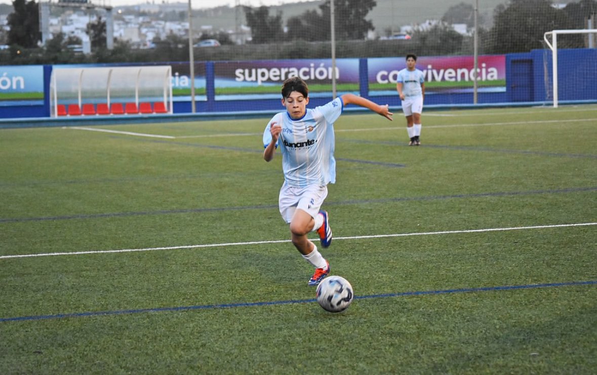 INFANTIL ‘A’ | Jornada 12 ✅

Camas C.F. 2️⃣🆚0️⃣ Benacazon C.F. 

📌 El equipo pierde en el estadio Isidro Reguera. 

⚔️ Trabajar en los fallos cometidos, aprender y seguir. Cabeza alta. 

¡VAMOS! 🩵

📸 <a href="/tarcosphotos/">Triana Arcos</a>