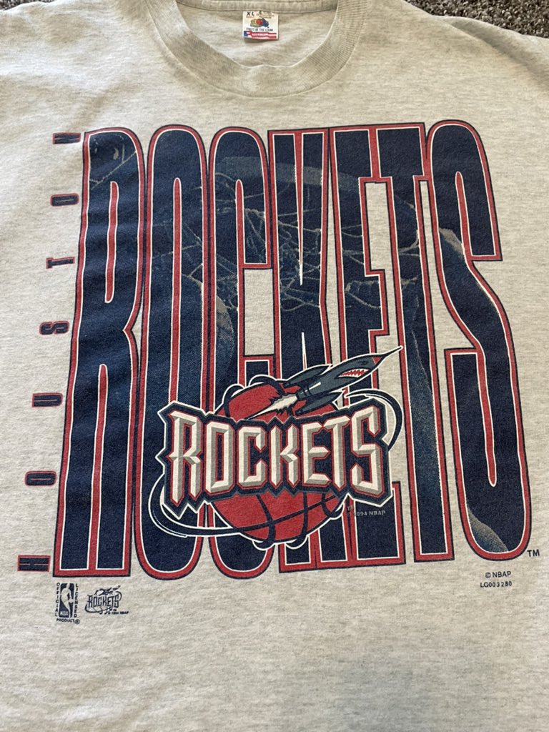 TooQuallsy's tweet photo. The Rockets just getting started! Coming for that number 1, no championships in December. 

1994 vintage Rockets T. Miss this era of unis I can’t lie 🚀 https://t.co/MLHinNUpuh