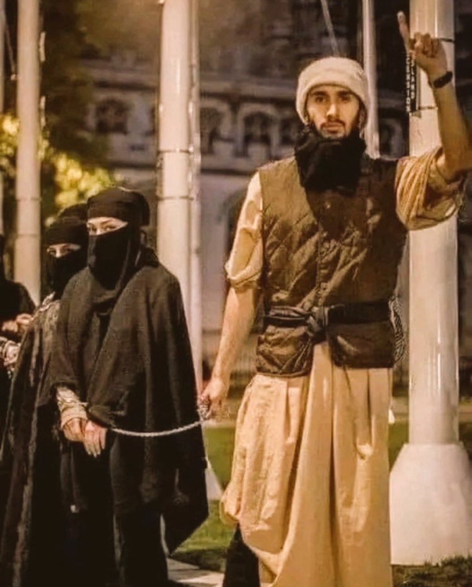 HabibKhanT's tweet image. “Islamic State Sex Slave Market,” a street play performed by Compassion 4 Kurdistan.